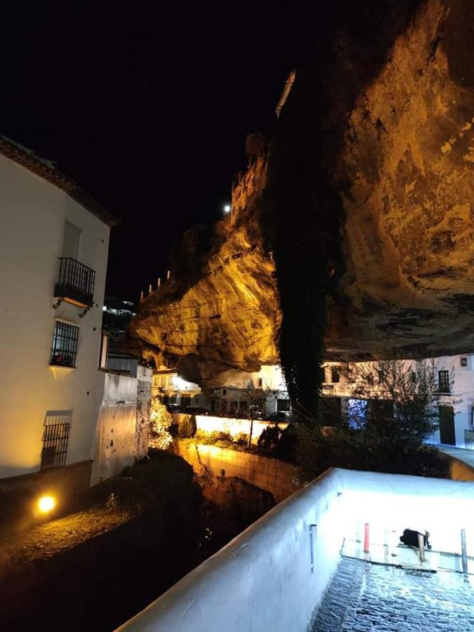 La Casa Del Rio Lejlighed Setenil De Las Bodegas Eksteriør billede