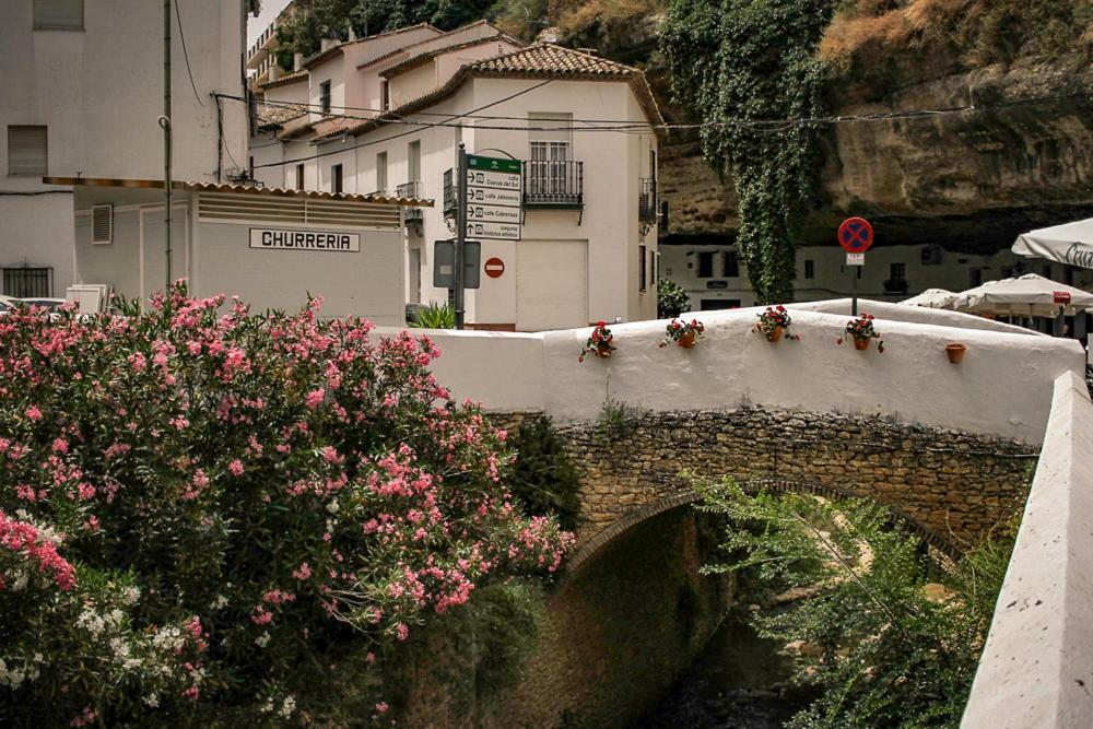 La Casa Del Rio Lejlighed Setenil De Las Bodegas Eksteriør billede
