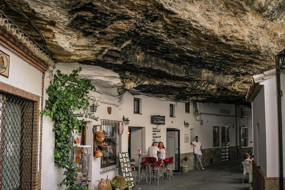 La Casa Del Rio Lejlighed Setenil De Las Bodegas Eksteriør billede